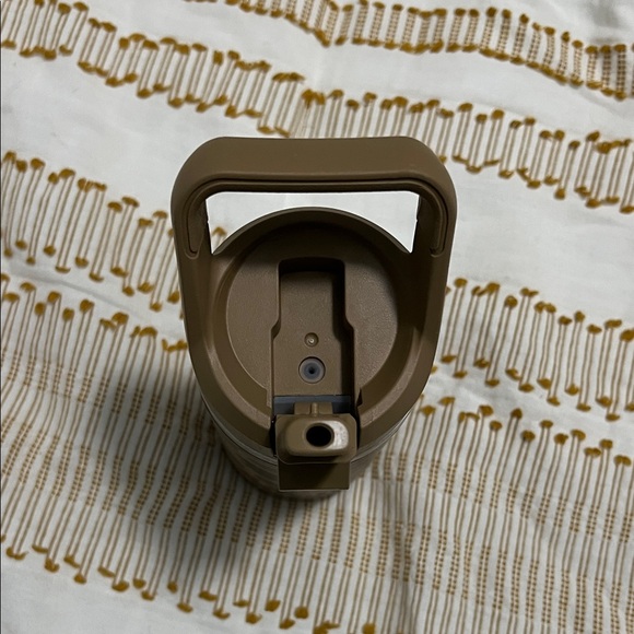 Yeti Kids Rambler Bottle — Tan Camo - Picture 3 of 4